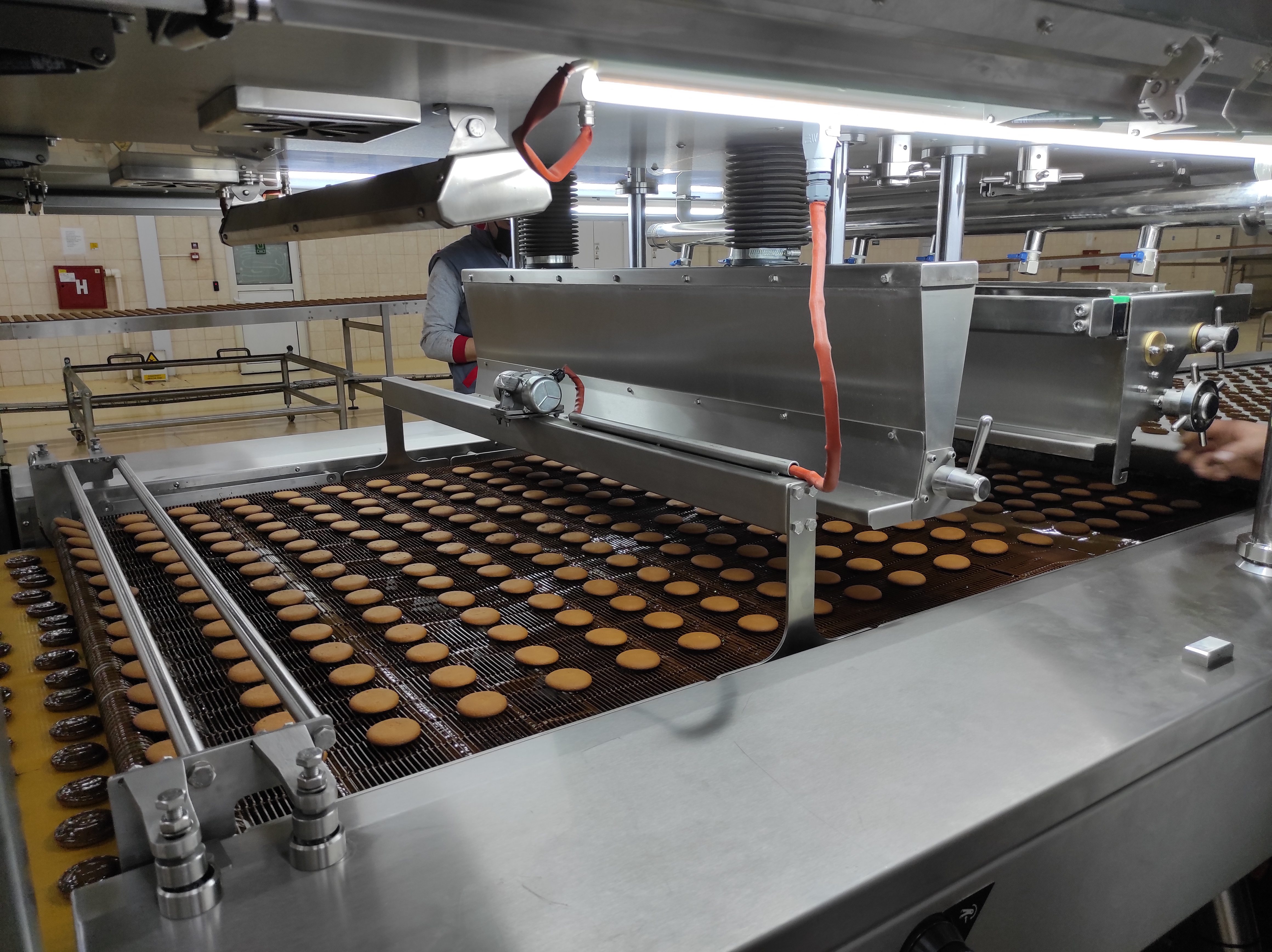 Chocolate Enrobing Unit